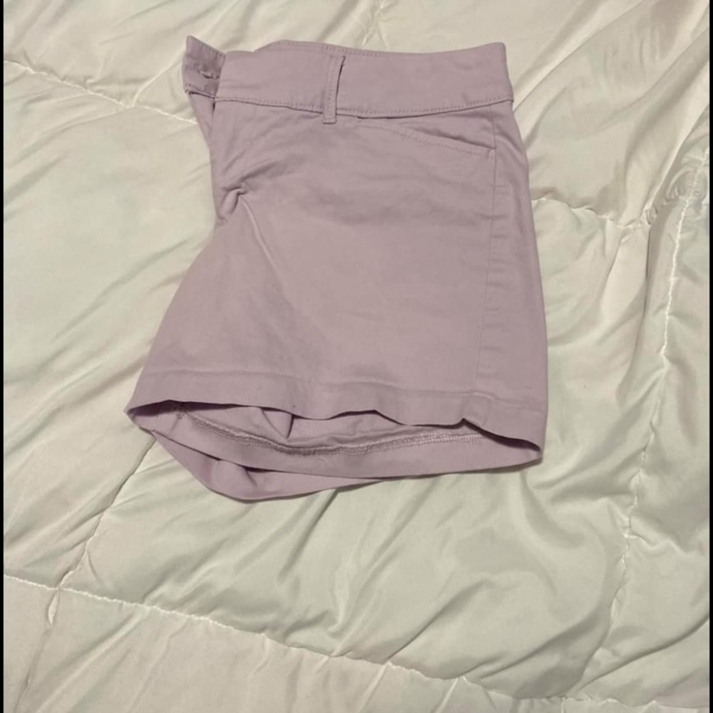 Chino shorts. Light purple/ lavender.